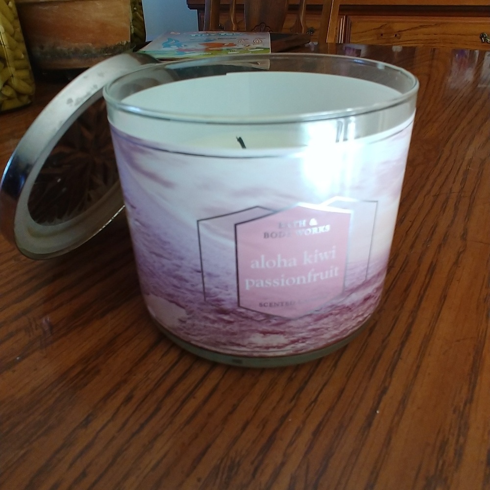 BBW 3 wick candle